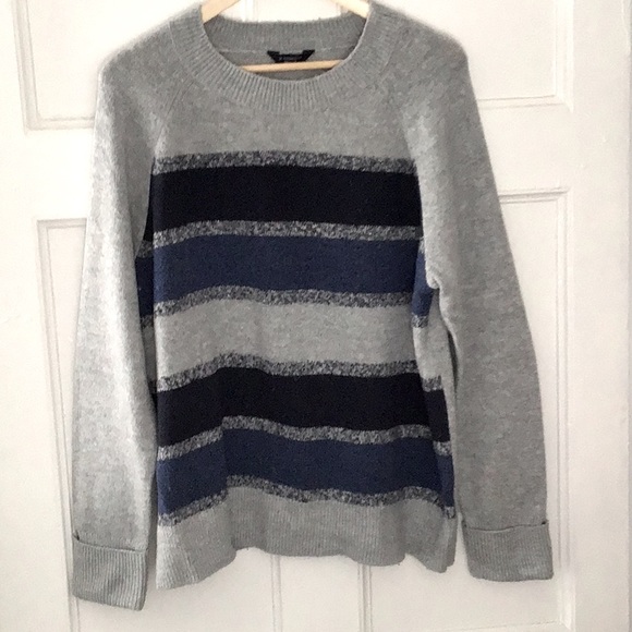 Denver Hayes, ladies knitted sweater, navy blue, blue, and gray stripes.XXL - Picture 1 of 7